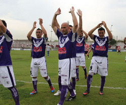 
LA FECHA DE HOY:18� FECHAVilla D�lmine vs. F�nixAlmagro vs. Dep. MerloChicago vs. TemperleyBcas Central vs. Trist�n Su�rezPlatense vs. ColegialesAcassuso vs. ComunicacionesLos Andes vs. AtlantaFlandria vs. Dep. ArmenioDef. Belgrano vs. EstudiantesD...